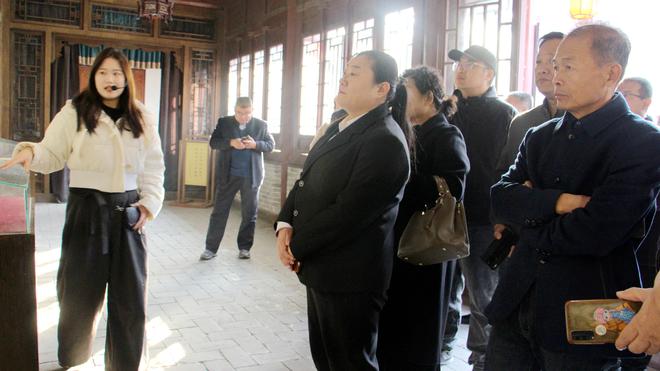 滨城区区诗词学会开展“诗词中的滨城”专题采风活动尊龙AG人生就是博探寻历史文化与现代文明的交融之旅(图1)