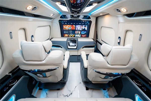 025款海狮蓝牌商务车报价及图片尊龙凯时网西安丰田海狮4s店 2(图3)