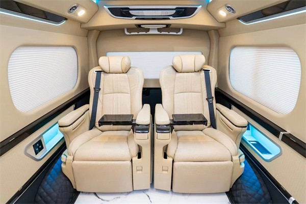 025款海狮蓝牌商务车报价及图片尊龙凯时网西安丰田海狮4s店 2(图5)